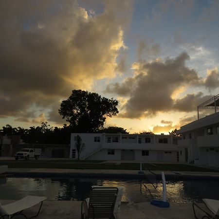 קנקון Guest House Stone Wall Residences מראה חיצוני תמונה