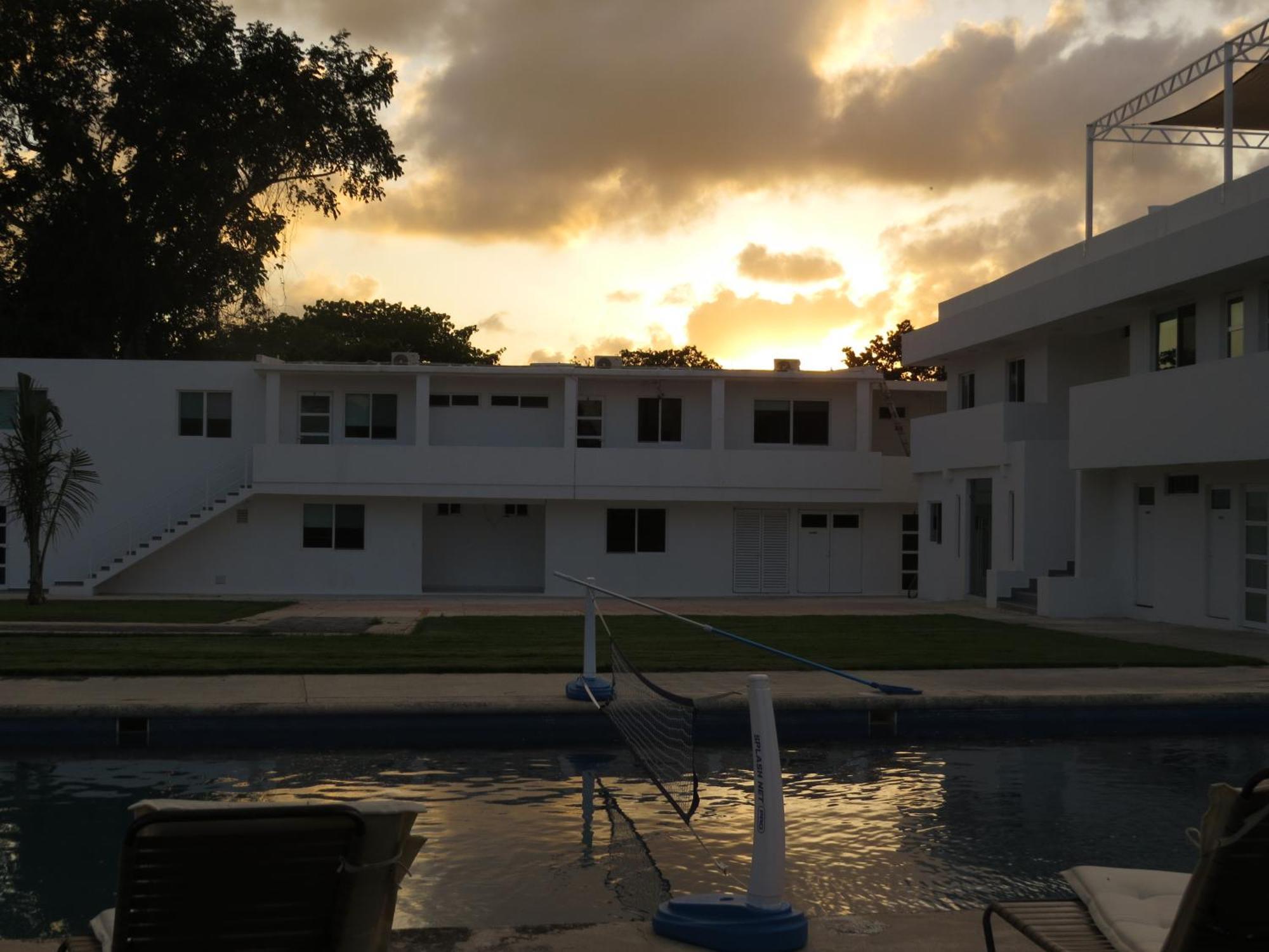 קנקון Guest House Stone Wall Residences מראה חיצוני תמונה